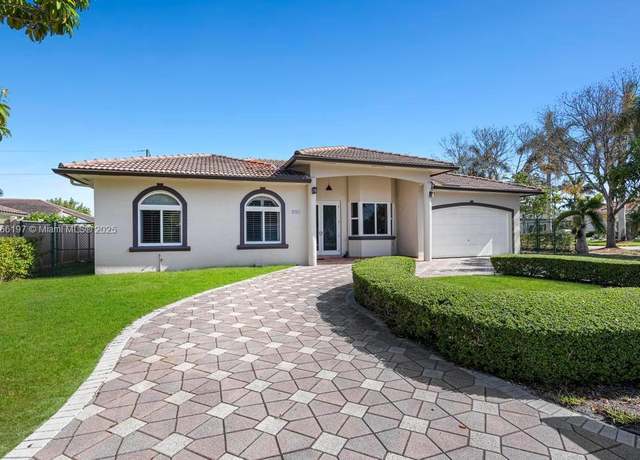 Property at 9201 SW 170th Ln, Palmetto Bay, FL 33157, 4 beds, 3 baths