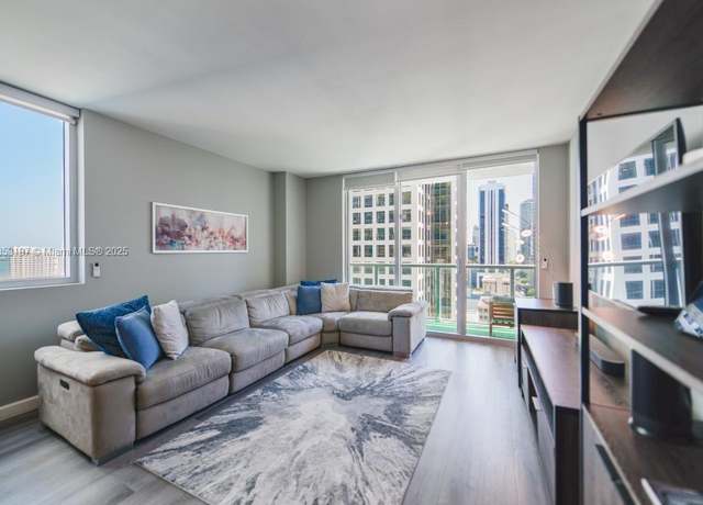 Property at 55 SE 6th St #2110, Miami, FL 33131, 2 beds, 2 baths
