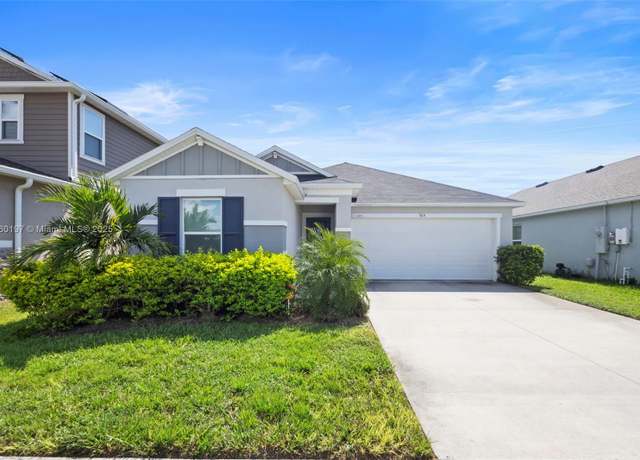 Property at 915 Overpool Ave, Davenport, FL 33896, 3 beds, 2 baths