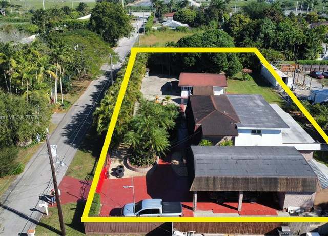 Property at 17820 SW 174th St, Miami, FL 33187, 4 beds, 3.5 baths