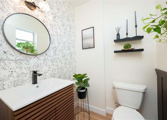 Property at 1000 NE 14th Ave #404, Hallandale Beach, FL 33009, 1 bed, 1.5 baths