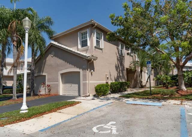 Property at 1999 Madeira Dr, Weston, FL 33327, 4 beds, 2.5 baths