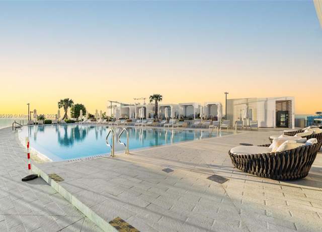 Property at 300 Biscayne Blvd Way #4207, Miami, FL 33131, 3 beds, 3.5 baths