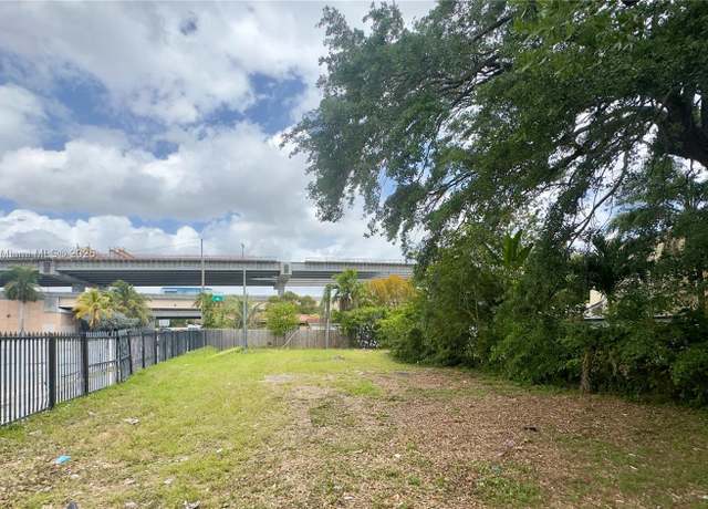 Property at 843 NW 17th Ave, Miami, FL 33125