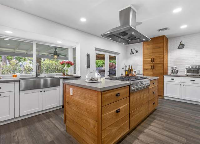Property at 9621 SW 59th Ter, Miami, FL 33173, 4 beds, 2 baths
