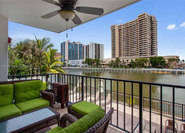 Property at 2455 Flamingo Dr #201, Miami Beach, FL 33140, 2 beds, 2 baths