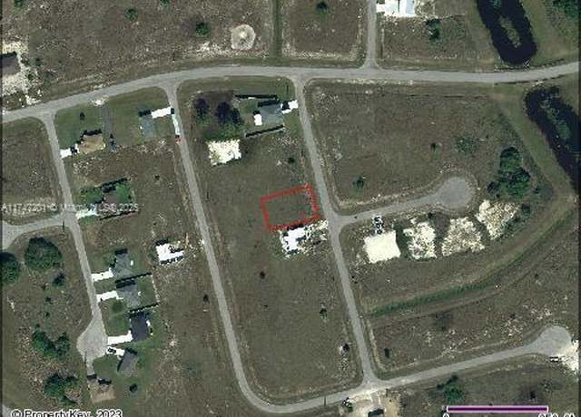Property at 7040 Lotus Cir, La Belle, FL 33935