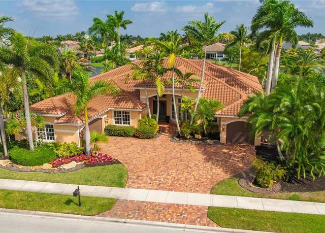 Property at 15045 SW 37th St, Davie, FL 33331, 7 beds, 4.5 baths