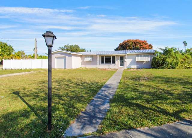 Property at 16401 SW 92nd Ave, Palmetto Bay, FL 33157, 3 beds, 2 baths