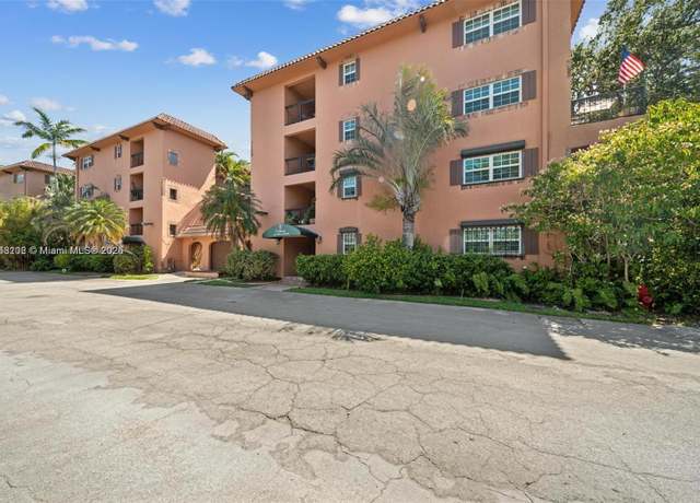 Property at 620 Tennis Club Dr #311, Fort Lauderdale, FL 33311, 3 beds, 2.5 baths