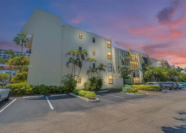 Property at 20401 NE 30th Ave Unit 414-8, Aventura, FL 33180, 3 beds, 2 baths