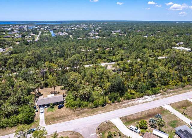 Property at 4105 Collingswood Blvd, Port Charlotte, FL 33948