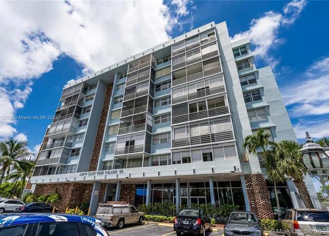 Property at 16850 S Glades Dr Unit 8G, North Miami Beach, FL 33162, 2 beds, 2 baths