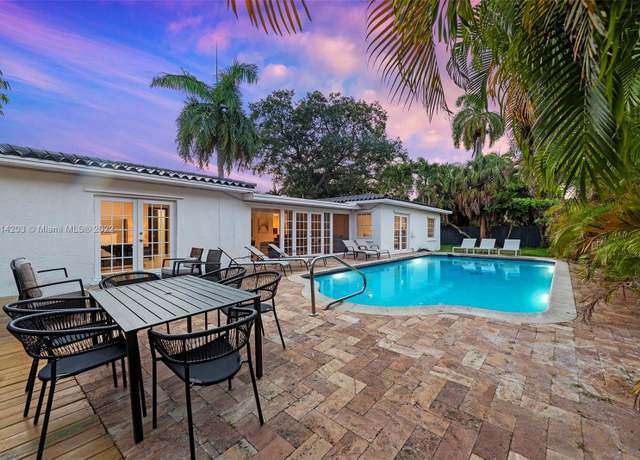 Property at 1308 Seabreeze Blvd, Fort Lauderdale, FL 33316, 5 beds, 4 baths
