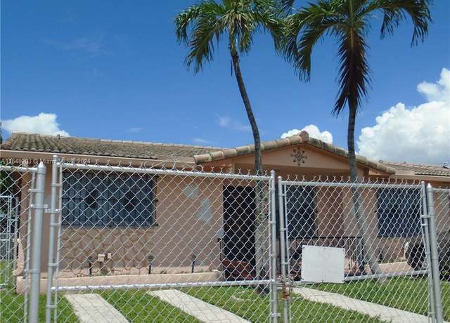 Property at 158 NW 18th Ct, Miami, FL 33125, 3 beds, 2 baths
