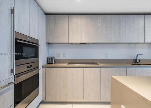 Property at 4111 S Ocean Dr #1912, Hollywood, FL 33019, 1 bed, 1 bath