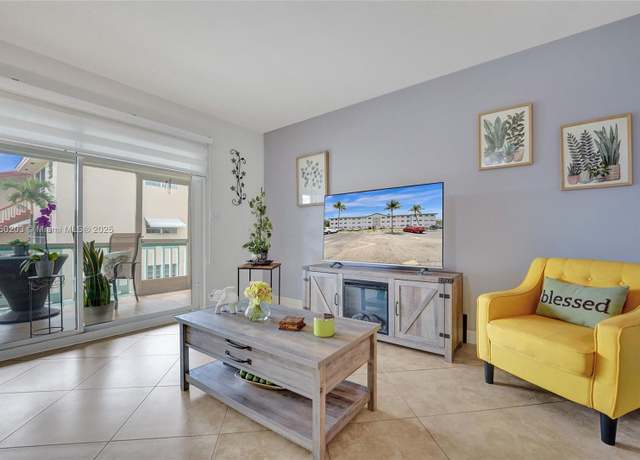 Property at 5300 Washington St Unit I203, Hollywood, FL 33021, 2 beds, 1.5 baths