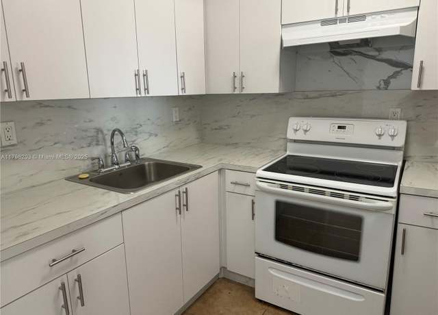 Property at 525 W 69th St #212, Hialeah, FL 33014, 2 beds, 2 baths