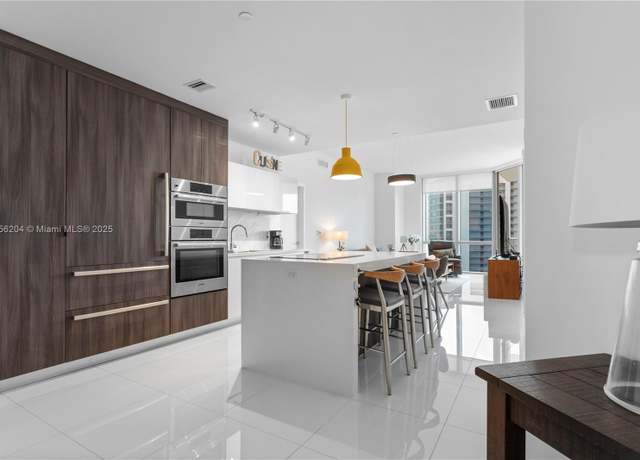 Property at 851 NE 1st Ave #3907, Miami, FL 33132, 2 beds, 3 baths
