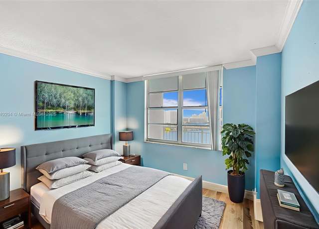 Property at 301 174th St #2201, Sunny Isles Beach, FL 33160, 2 beds, 2 baths