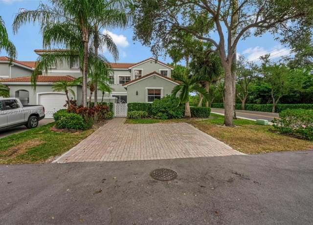Property at 1115 Buttonwood Ln, Hollywood, FL 33019, 3 beds, 3 baths