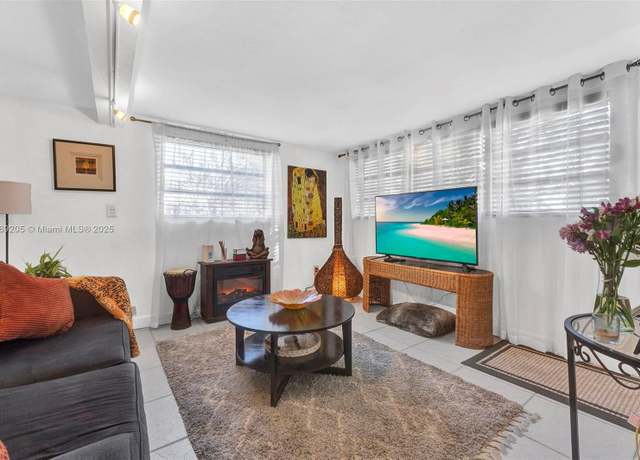 Property at 4240 SW 112th Ave, Miami, FL 33165, 3 beds, 1 bath