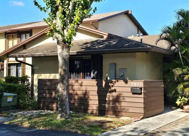 Property at 7017 SW 105th Ct #7017, Miami, FL 33173, 2 beds, 2 baths
