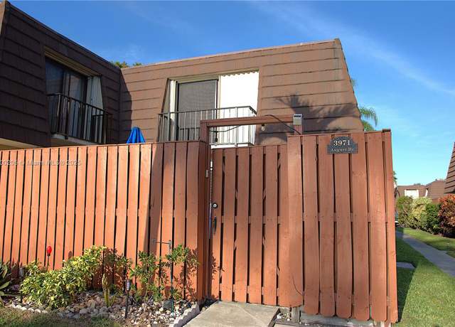 Property at 3971 August Dr #1801, Lake Worth, FL 33461, 2 beds, 2.5 baths