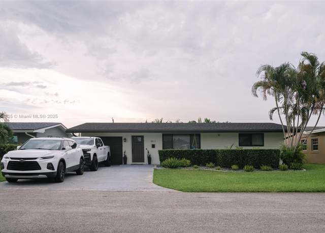 Property at 8811 NW 15th St, Pembroke Pines, FL 33024, 2 beds, 1 bath
