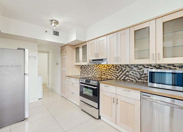 Property at 1541 Brickell Ave Unit B404, Miami, FL 33129, 2 beds, 2 baths