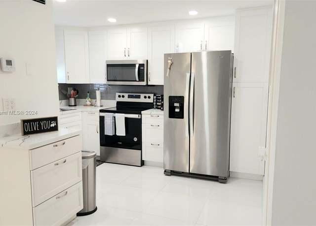 Property at 8930 S Hollybrook Blvd #106, Pembroke Pines, FL 33025, 1 bed, 1.5 baths