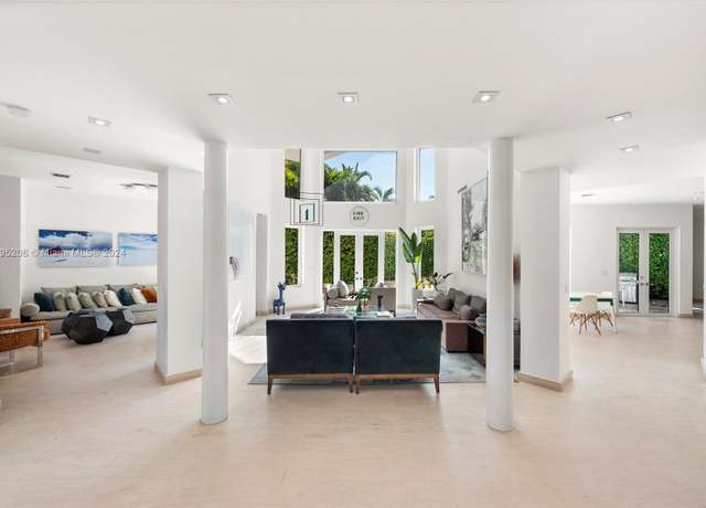 Property at 3752 NE 199 St, Aventura, FL 33180, 5 beds, 6.5 baths