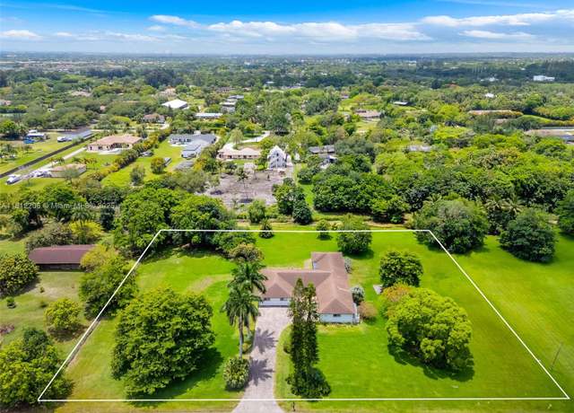 Property at 17550 SW 59th Ct, Southwest Ranches, FL 33331, 7 beds, 4 baths