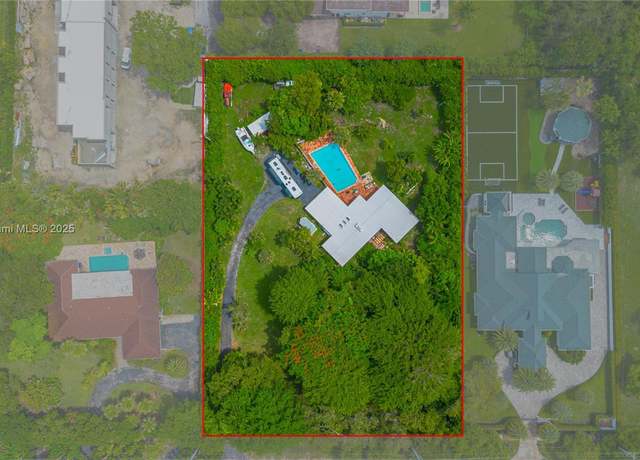 Property at 6801 SW 136th St, Pinecrest, FL 33156, 3 beds, 2 baths