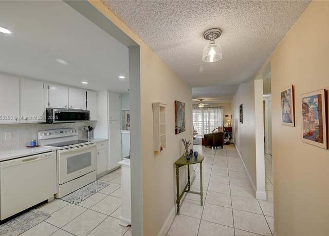 Property at 3186 Via Poinciana #203, Lake Worth, FL 33467, 2 beds, 2 baths