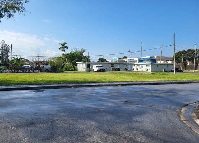 Property at 321 SW 6th St, Homestead, FL 33030