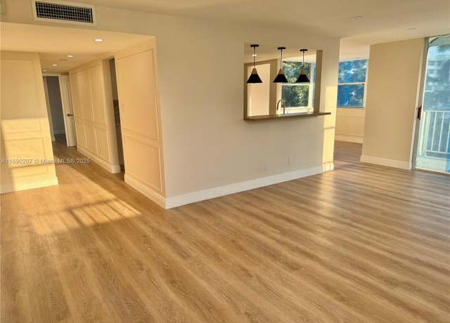 Property at 16546 NE 26th Ave Unit 3G, North Miami Beach, FL 33160, 2 beds, 2 baths