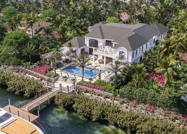 Property at 369 Eagle Dr, Jupiter, FL 33477, 7 beds, 8 baths