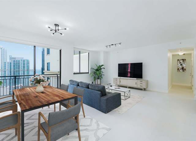 Property at 999 SW 1st Ave Ph 05, Miami, FL 33130, 3 beds, 3 baths