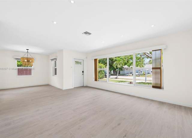 Property at 1630 Rodman St, Hollywood, FL 33020, 3 beds, 2 baths