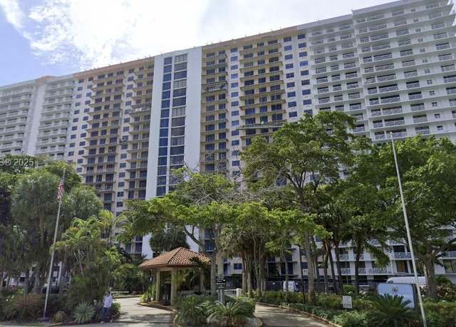Property at 210 174th St #2212, Sunny Isles Beach, FL 33160, 2 beds, 2 baths
