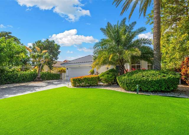 Property at 301 S Riverside, Pompano Beach, FL 33062, 3 beds, 2.5 baths