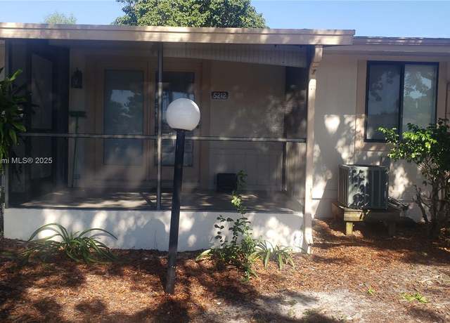Property at 5212 Treetops Dr Unit B-4, Naples, FL 34113, 1 bed, 1 bath
