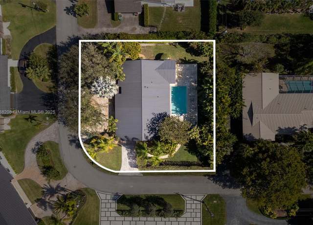 Property at 7430 SW 142nd Ter, Palmetto Bay, FL 33158, 4 beds, 3 baths