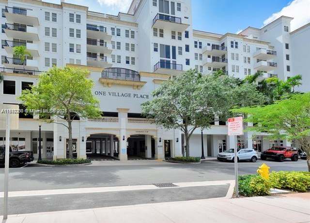 Property at 4100 Salzedo St #901, Coral Gables, FL 33146, 2 beds, 2 baths