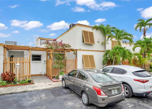 Property at 1374 SW 131st Place Cir E, Miami, FL 33184, 3 beds, 3 baths