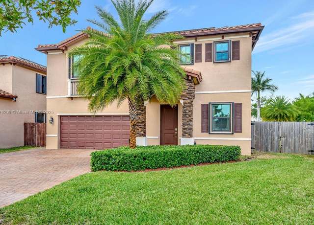 Property at 2745 SE 1st St, Homestead, FL 33033, 4 beds, 2.5 baths