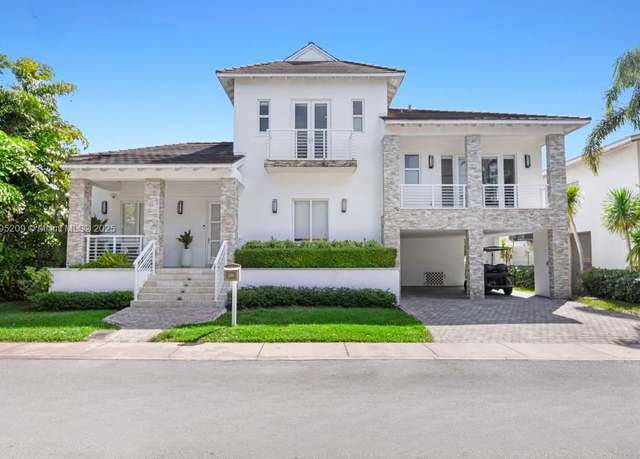 Property at 689 Glenridge Rd, Key Biscayne, FL 33149, 6 beds, 6.5 baths