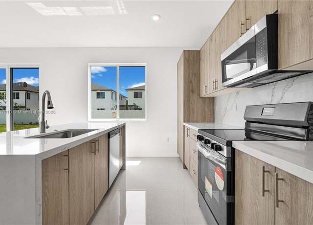 Property at 22481 SW 125 Ave Unit A, Miami, FL 33170, 5 beds, 4 baths