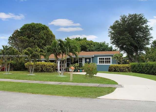 Property at 800 NW 176th Ter, Miami Gardens, FL 33169, 3 beds, 2 baths